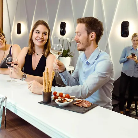 Hotel Mercure Centre Beaux-arts 4*