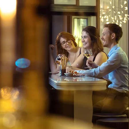 Hotel Mercure Centre Beaux-arts 4*