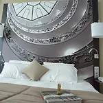 Hotel Mercure Centre Beaux-arts 4*