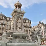 Hotel Mercure Centre Beaux-arts 4*