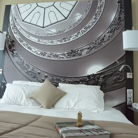 Hotel Mercure Centre Beaux-arts 4*