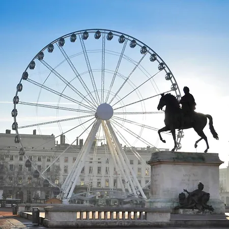 里昂中心美术学院美居酒店 里昂