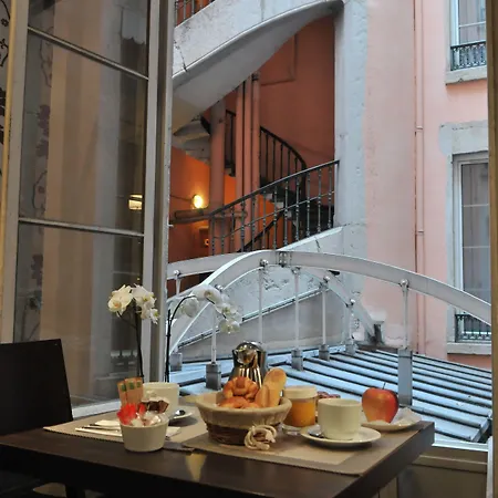 里昂中心美术学院美居酒店