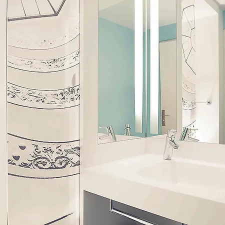 Hotel Mercure Centre Beaux-arts 4*