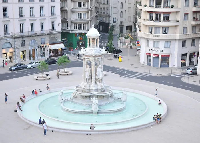 Mercure Centre Beaux-arts Hotel 4*