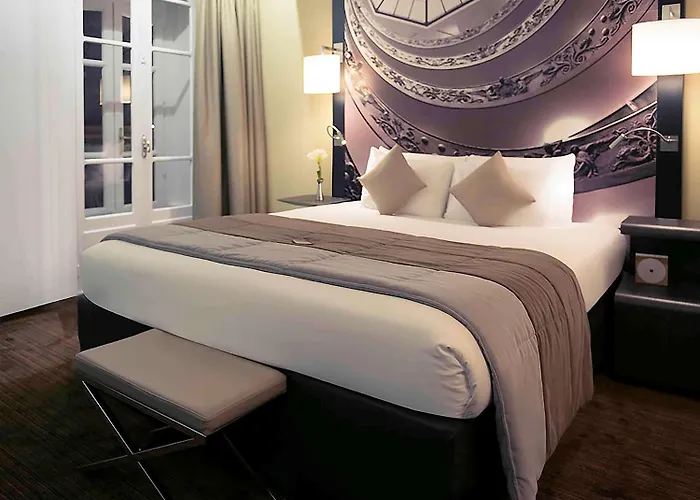 Hotel Mercure Centre Beaux-arts 4*